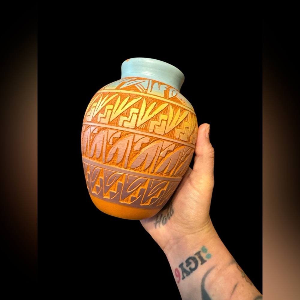 Vintage Native American Redware Navajo Pottery Vase Etched Signed Lopez Rainbow